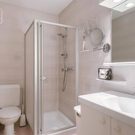 Huswell - Zonneweelde - Seaside Getaway With Views Apartamento