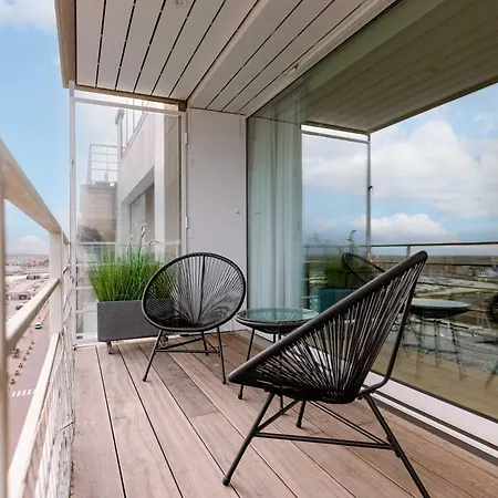 Huswell - Zonneweelde - Seaside Getaway With Views Apartamento
